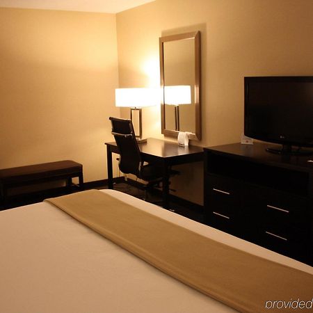 Holiday Inn Express - Ludlow - Chicopee Area By Ihg Exteriör bild