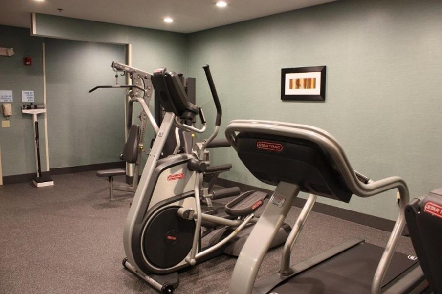 Holiday Inn Express - Ludlow - Chicopee Area By Ihg Exteriör bild