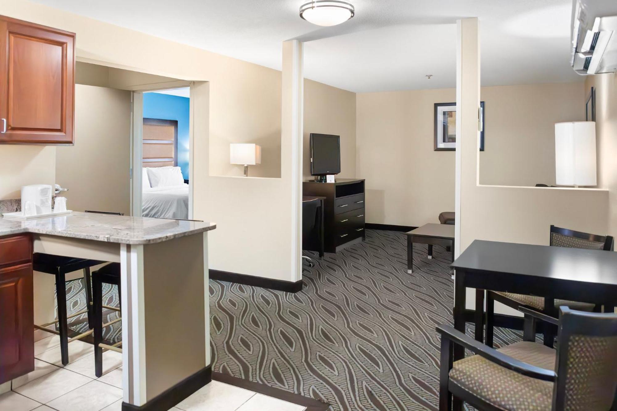 Holiday Inn Express - Ludlow - Chicopee Area By Ihg Exteriör bild