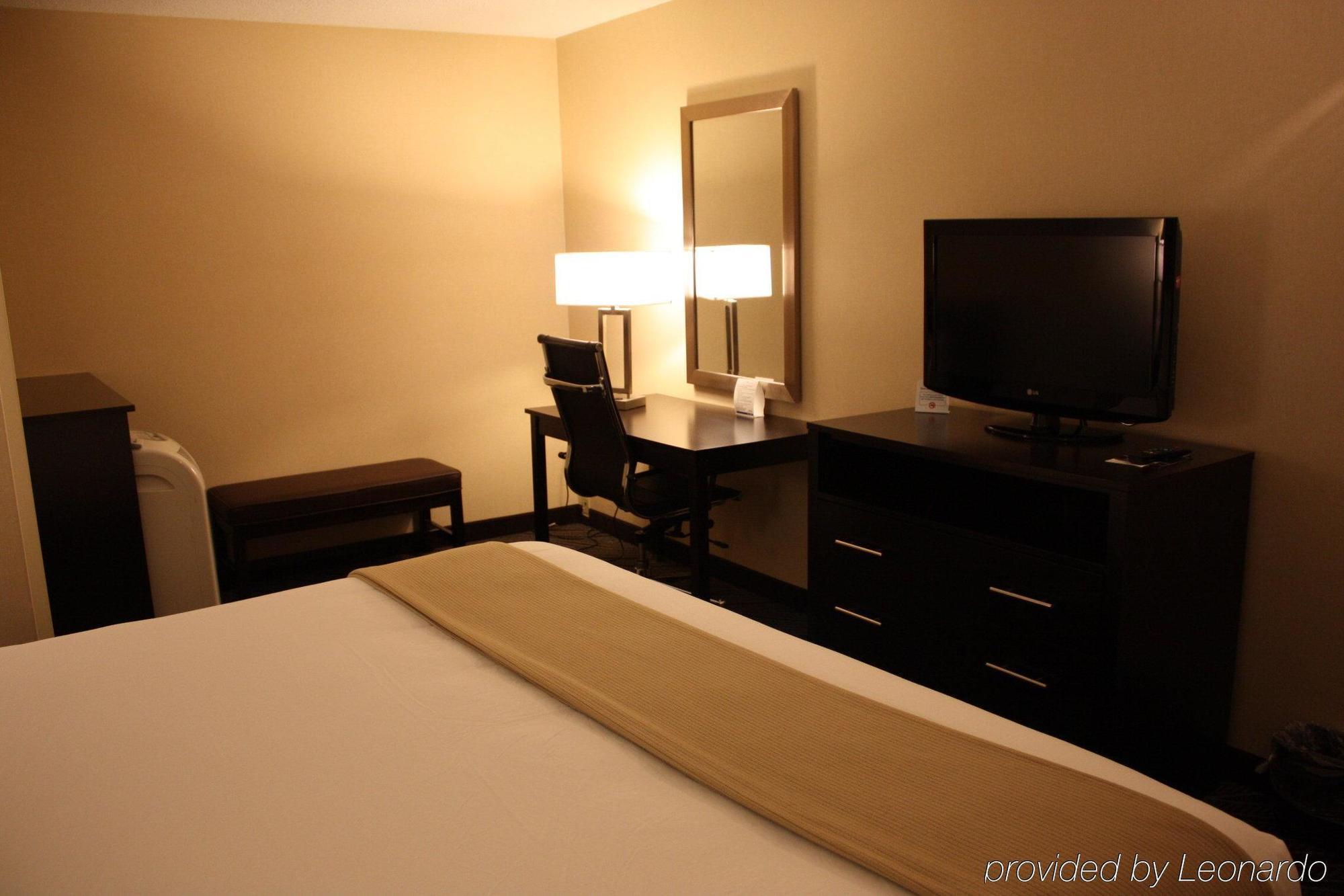 Holiday Inn Express - Ludlow - Chicopee Area By Ihg Exteriör bild